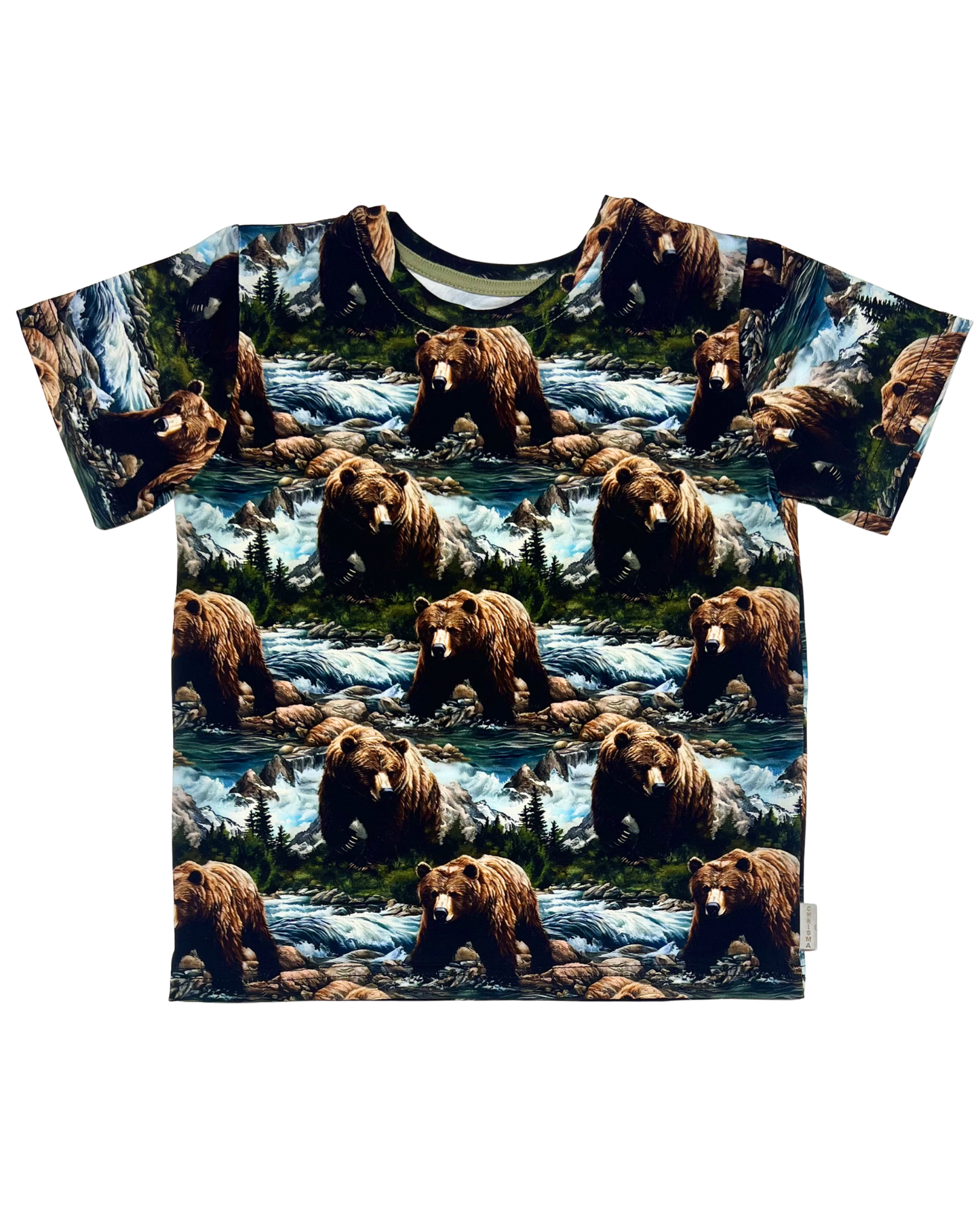 T-shirt Bear in the Wild