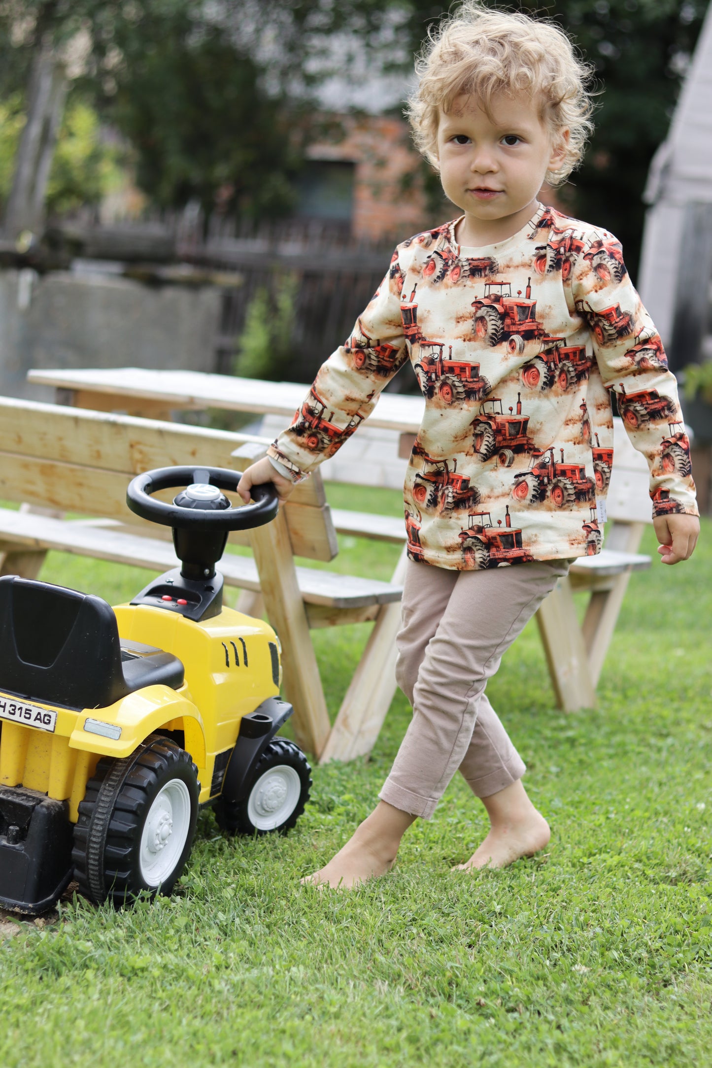 Traktor Red