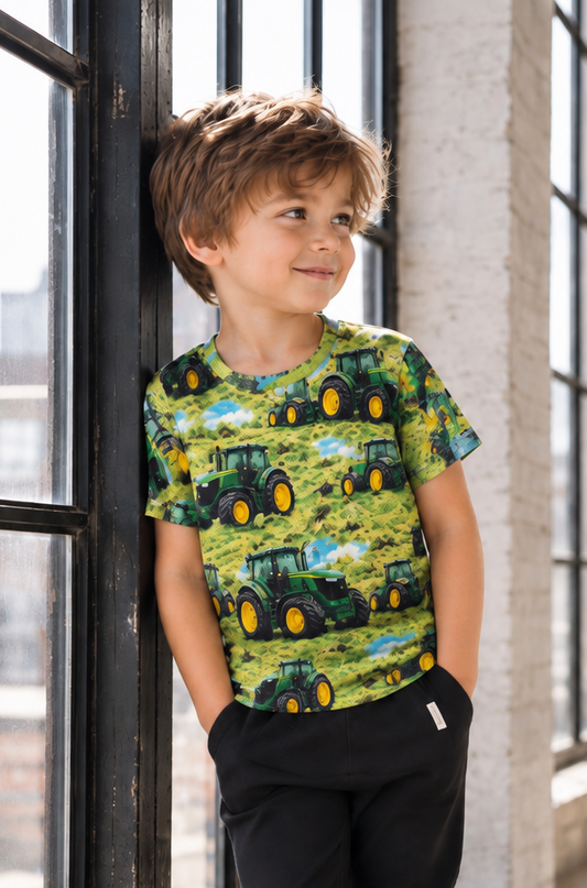 T-shirt Traktor w Trawie