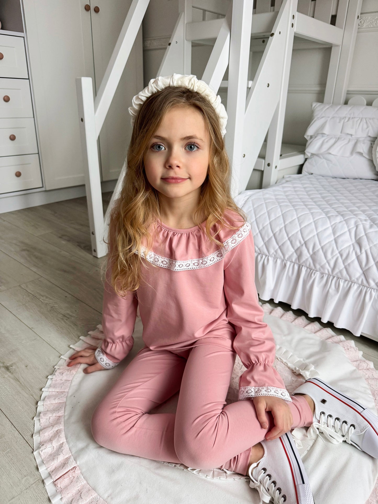 Noelle Pudrowy Róż